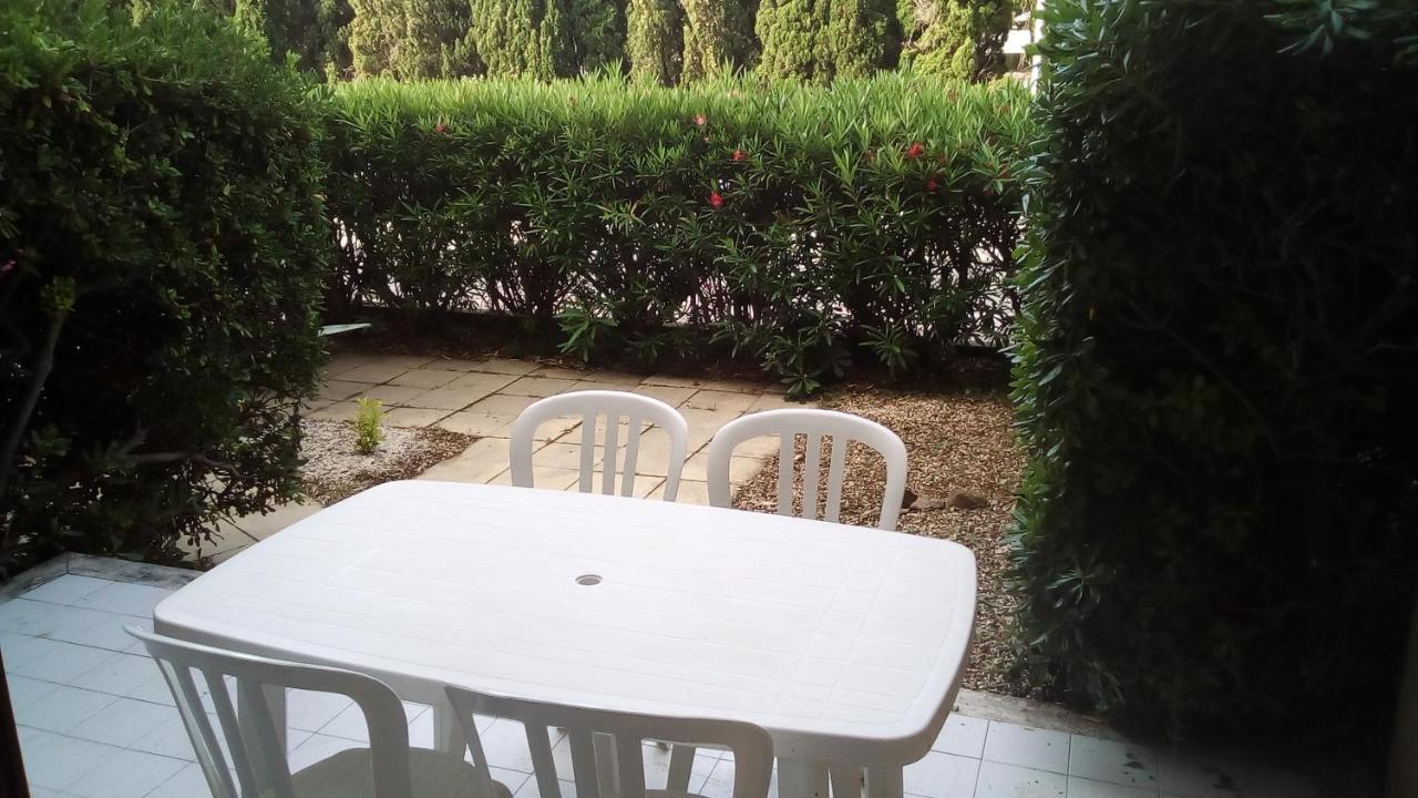 Studio De 27 M² + 70 M² De Jardin A 100 M Des Plages Cavalaire-sur-Mer Exteriör bild